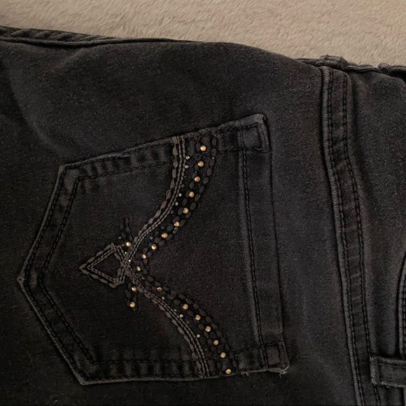 D. Jeans Black Distressed Denim Shorts - Picture 6 of 6